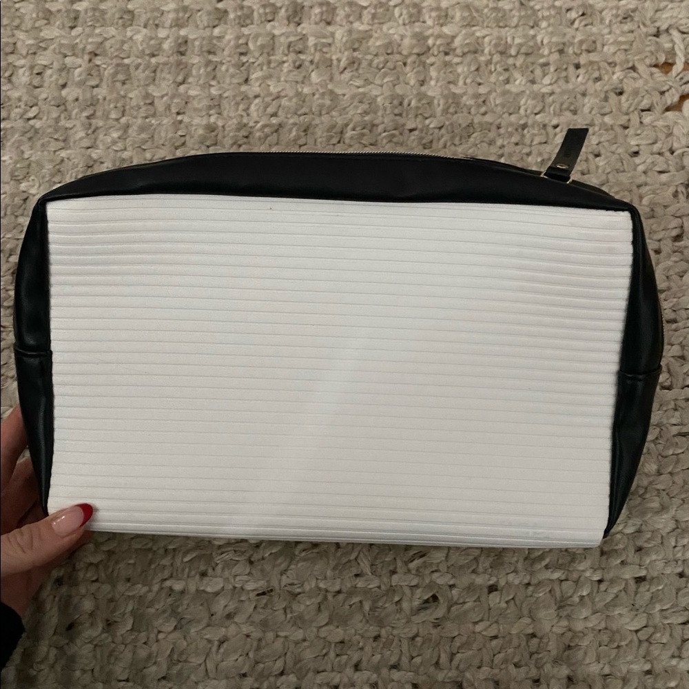 Bag - Picture 2 of 4